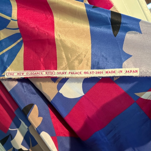 4 Yards of Fabric - 44 inch wide - Picture 2 of 4